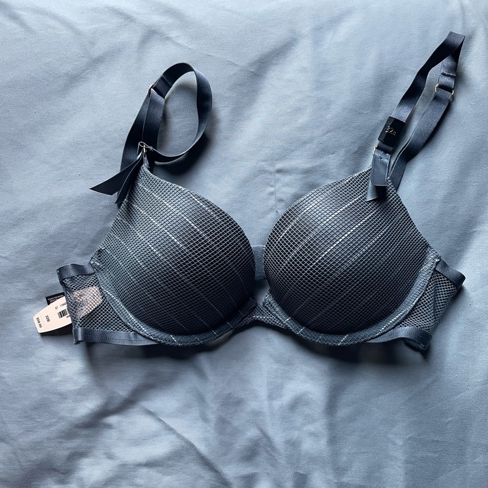 Victoria’s Secret Very Sexy Push-up Bra